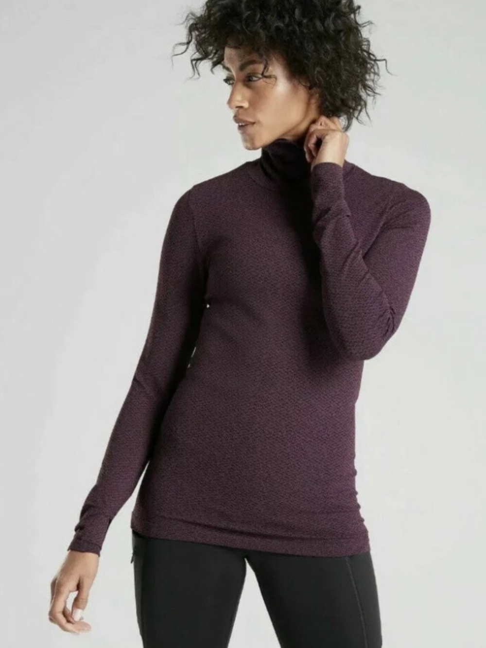 ATHLETA Flurry Peak Base Layer Turtleneck w/ thumb holes Size XS